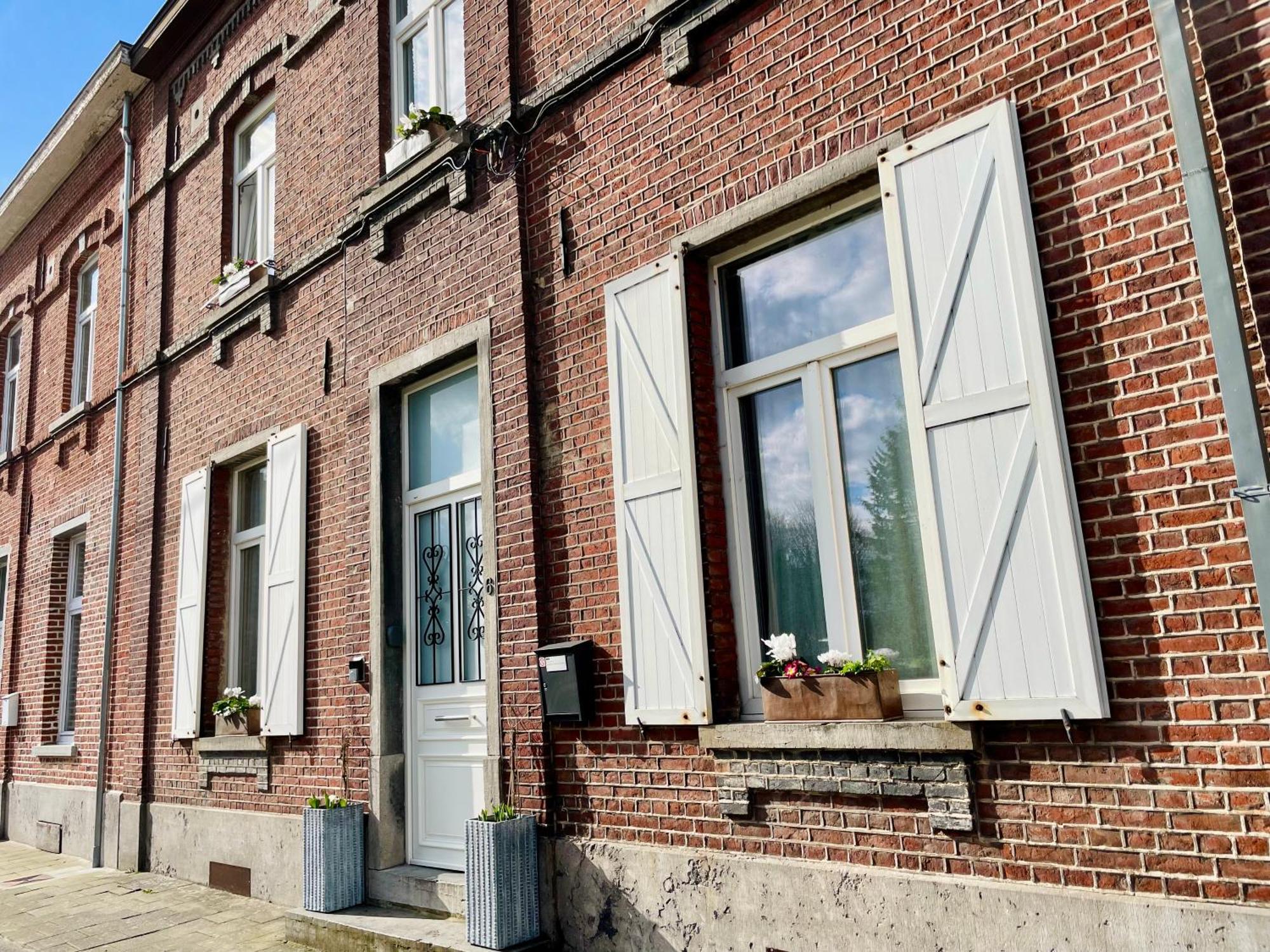 Les Volets Blancs Bed & Breakfast Braine-le-Comte Exterior photo